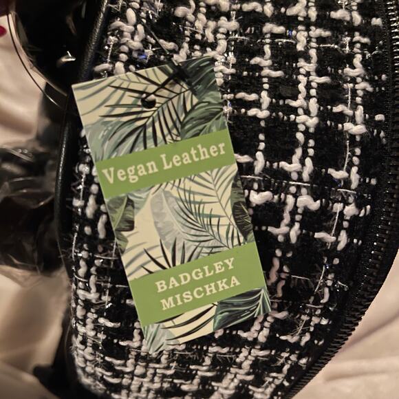 Badgley Mischka Backpack Tweed Quilted Studded Black White New With Tags - Picture 7 of 8